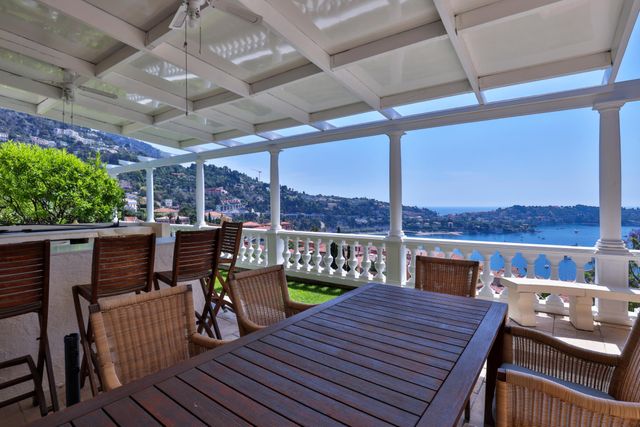 Maison à vendre - 5 pièces - 211 m2 - Villefranche Sur Mer - 06 - PROVENCE-ALPES-COTE-D-AZUR