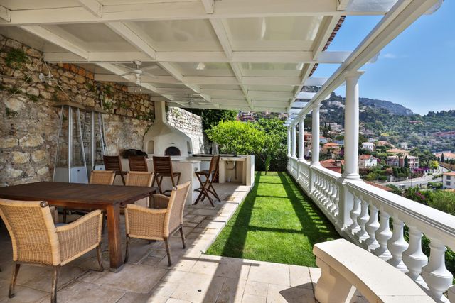 Maison à vendre - 5 pièces - 211 m2 - Villefranche Sur Mer - 06 - PROVENCE-ALPES-COTE-D-AZUR