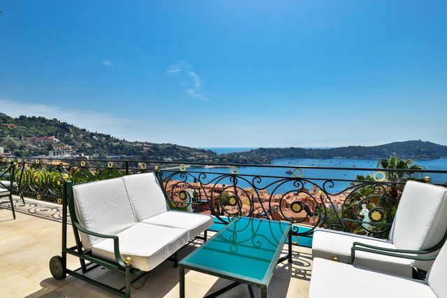 Maison à vendre - 5 pièces - 211 m2 - Villefranche Sur Mer - 06 - PROVENCE-ALPES-COTE-D-AZUR
