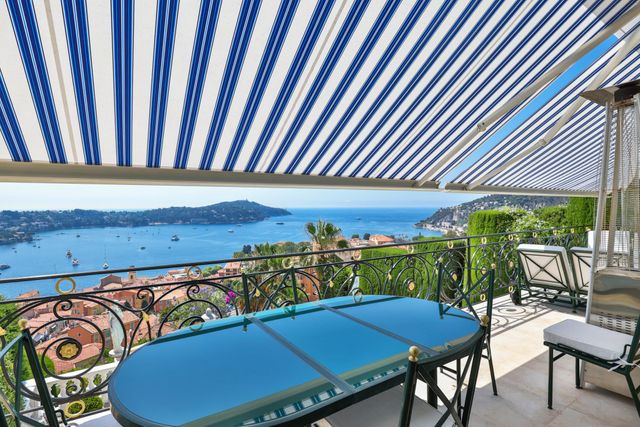 Maison à vendre - 5 pièces - 211 m2 - Villefranche Sur Mer - 06 - PROVENCE-ALPES-COTE-D-AZUR
