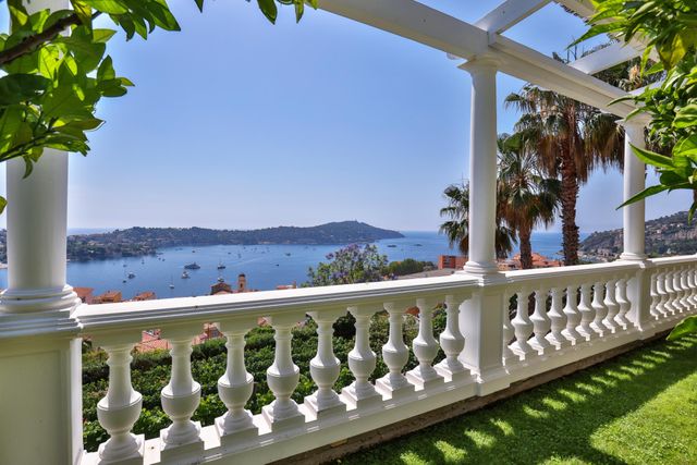 Maison à vendre - 5 pièces - 211 m2 - Villefranche Sur Mer - 06 - PROVENCE-ALPES-COTE-D-AZUR