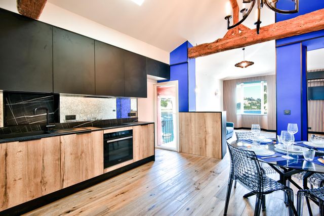 Appartement F2 à vendre - 2 pièces - 61,19 m2 - Villefranche Sur Mer - 06 - PROVENCE-ALPES-COTE-D-AZUR