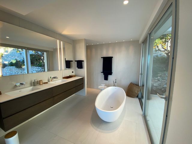 Maison à louer - 5 pièces - 440 m2 - Villefranche Sur Mer - 06 - PROVENCE-ALPES-COTE-D-AZUR