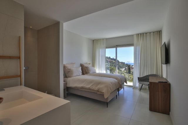 Maison à louer - 6 pièces - 360 m2 - Villefranche Sur Mer - 06 - PROVENCE-ALPES-COTE-D-AZUR