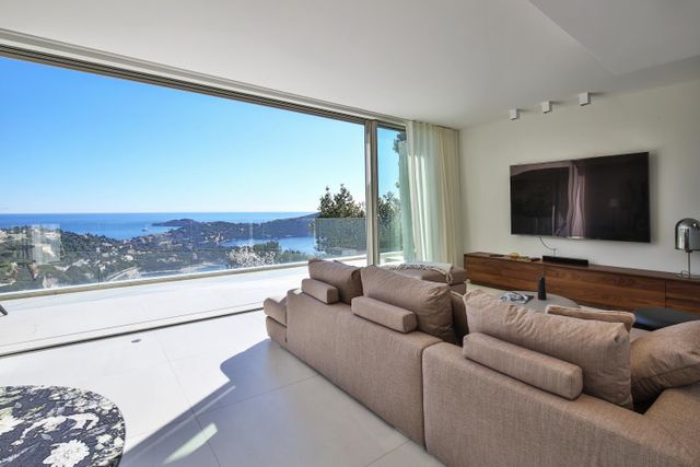 Maison à louer - 6 pièces - 360 m2 - Villefranche Sur Mer - 06 - PROVENCE-ALPES-COTE-D-AZUR