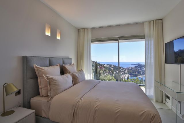 Maison à louer - 6 pièces - 360 m2 - Villefranche Sur Mer - 06 - PROVENCE-ALPES-COTE-D-AZUR