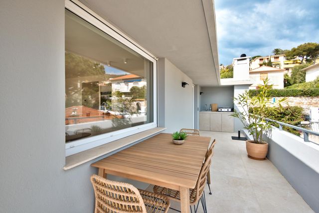 Appartement F4 à vendre - 4 pièces - 99,05 m2 - Villefranche Sur Mer - 06 - PROVENCE-ALPES-COTE-D-AZUR