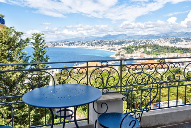 Maison à vendre - 6 pièces - 221,97 m2 - Nice - 06 - PROVENCE-ALPES-COTE-D-AZUR