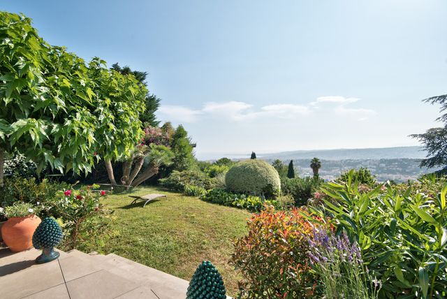 Maison à vendre - 6 pièces - 204,83 m2 - Nice - 06 - PROVENCE-ALPES-COTE-D-AZUR