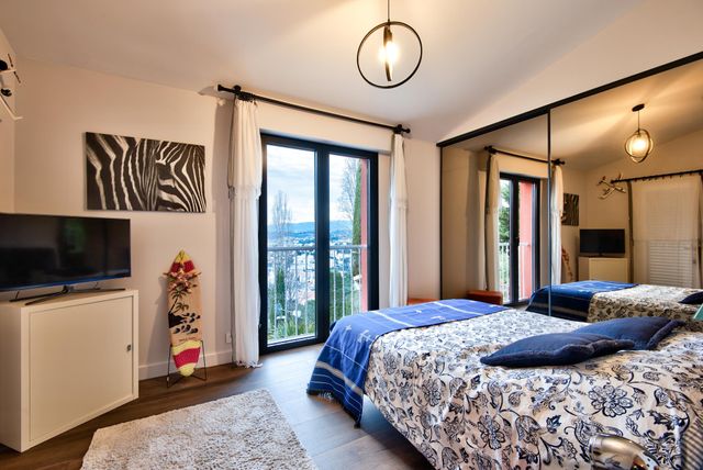 Maison à vendre - 6 pièces - 204,83 m2 - Nice - 06 - PROVENCE-ALPES-COTE-D-AZUR