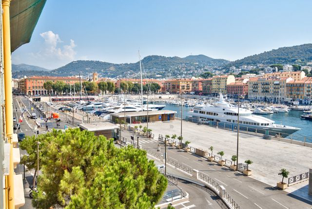 Appartement F3 &agrave; vendre - 3 pi&egrave;ces - 149,50 m2 - Nice - 06 - PROVENCE-ALPES-COTE-D-AZUR