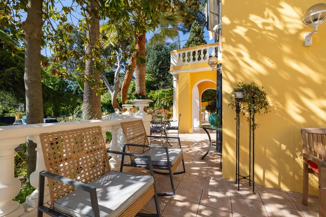 Maison à vendre - 10 pièces - 327,17 m2 - Nice - 06 - PROVENCE-ALPES-COTE-D-AZUR