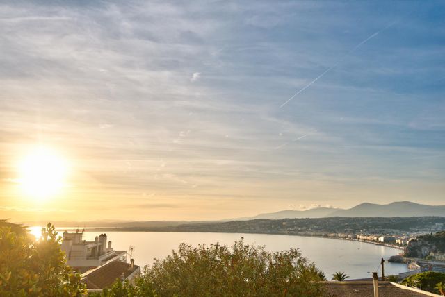 Appartement F4 à louer - 4 pièces - 142,56 m2 - Nice - 06 - PROVENCE-ALPES-COTE-D-AZUR