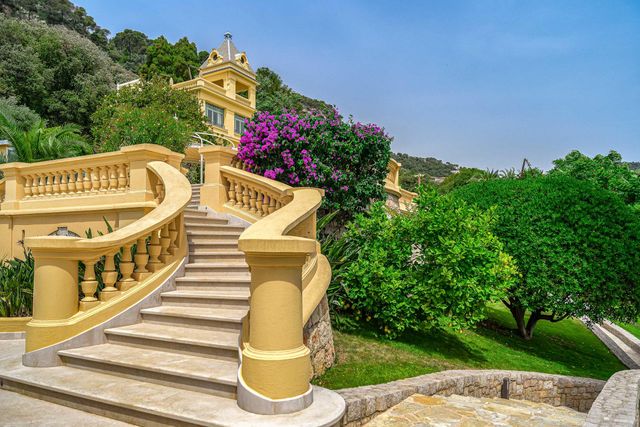 Maison &agrave; vendre - 6 pi&egrave;ces - 643 m2 - Villefranche Sur Mer - 06 - PROVENCE-ALPES-COTE-D-AZUR