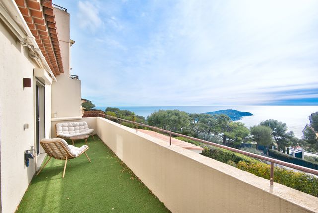 Appartement F4 &agrave; vendre - 4 pi&egrave;ces - 131,05 m2 - Villefranche Sur Mer - 06 - PROVENCE-ALPES-COTE-D-AZUR