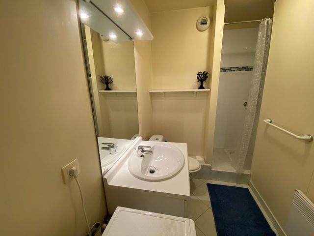 Appartement F1 &agrave; louer - 1 pi&egrave;ce - 29,20 m2 - Nice - 06 - PROVENCE-ALPES-COTE-D-AZUR