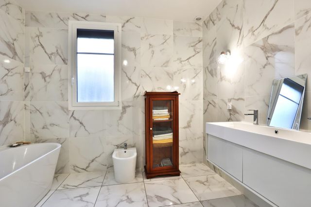 Maison &agrave; vendre - 7 pi&egrave;ces - 261,30 m2 - Nice - 06 - PROVENCE-ALPES-COTE-D-AZUR