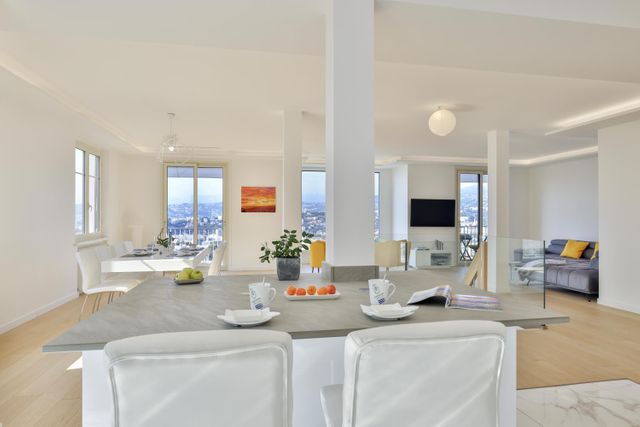 Maison &agrave; vendre - 7 pi&egrave;ces - 261,30 m2 - Nice - 06 - PROVENCE-ALPES-COTE-D-AZUR