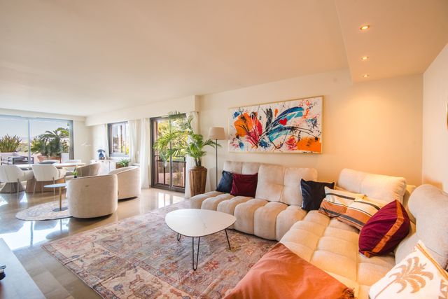 Appartement F6 &agrave; vendre - 6 pi&egrave;ces - 200,12 m2 - Nice - 06 - PROVENCE-ALPES-COTE-D-AZUR