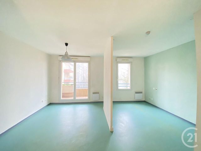 Appartement T1 à louer - 1 pièce - 30,81 m2 - Rouffiac Tolosan - 31 - MIDI-PYRENEES