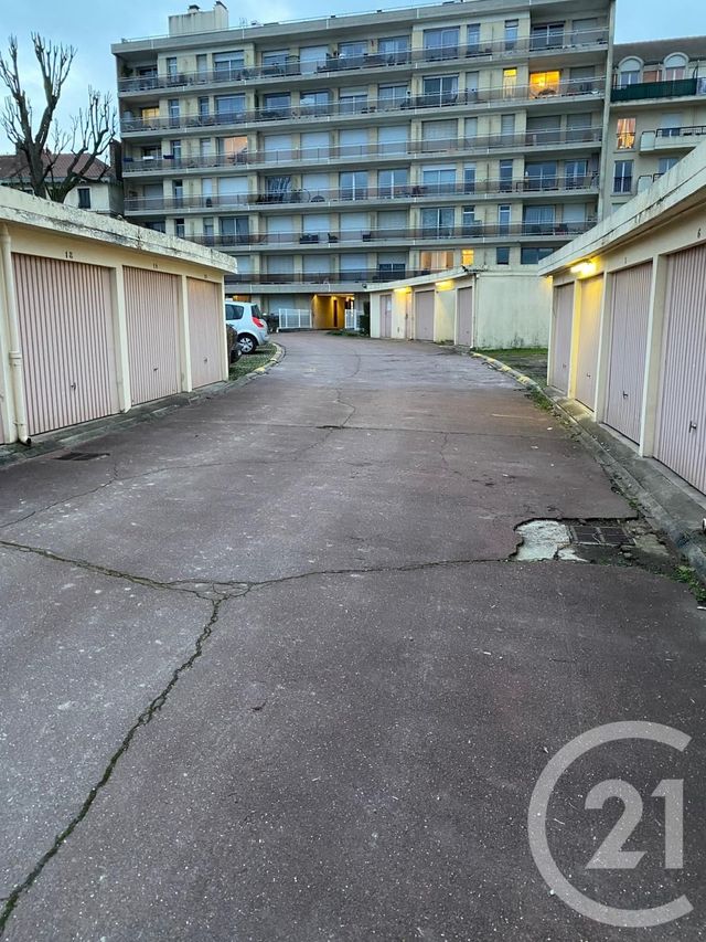 parking - SANNOIS - 95