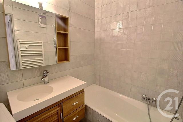 Appartement T3 &agrave; louer - 3 pi&egrave;ces - 61,82 m2 - Thonon Les Bains - 74 - RHONE-ALPES