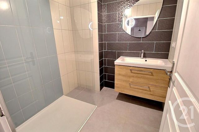 Appartement T3 &agrave; louer - 3 pi&egrave;ces - 64,37 m2 - Thonon Les Bains - 74 - RHONE-ALPES