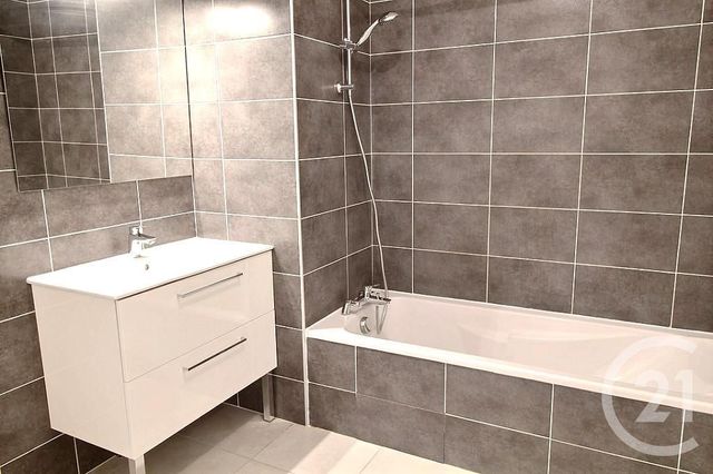 Appartement F3 &agrave; louer - 3 pi&egrave;ces - 64,40 m2 - Thonon Les Bains - 74 - RHONE-ALPES