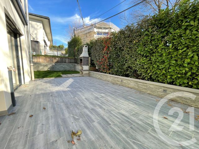 Maison &agrave; louer - 4 pi&egrave;ces - 89,15 m2 - Gaillard - 74 - RHONE-ALPES