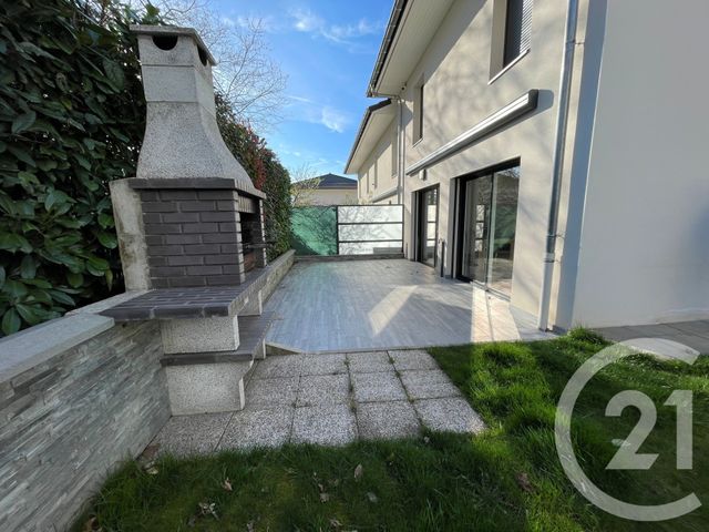 Maison &agrave; louer - 4 pi&egrave;ces - 89,15 m2 - Gaillard - 74 - RHONE-ALPES