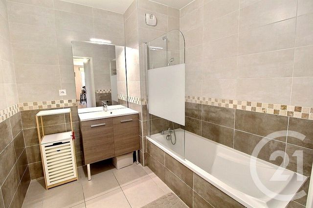 Appartement F3 &agrave; louer - 3 pi&egrave;ces - 68 m2 - Thonon Les Bains - 74 - RHONE-ALPES