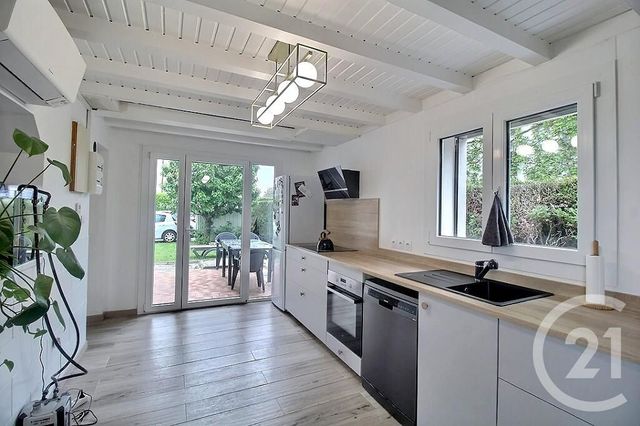 Maison &agrave; louer - 5 pi&egrave;ces - 113,55 m2 - Publier - 74 - RHONE-ALPES