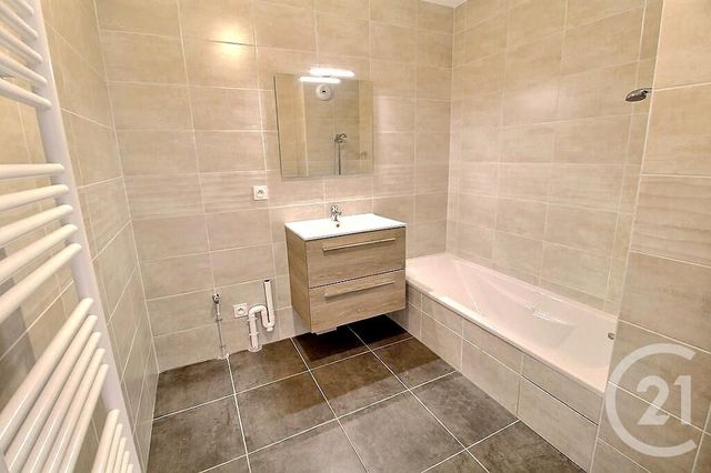 Appartement T3 &agrave; louer - 3 pi&egrave;ces - 63,48 m2 - Margencel - 74 - RHONE-ALPES