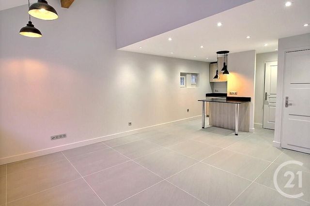 Appartement T3 &agrave; louer - 3 pi&egrave;ces - 44,92 m2 - Evian Les Bains - 74 - RHONE-ALPES