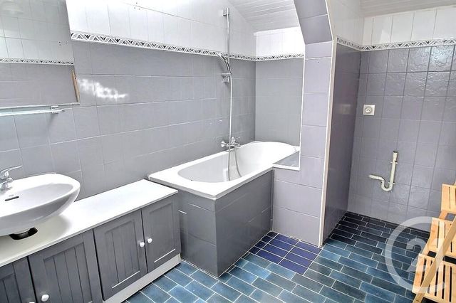 Appartement T3 &agrave; louer - 3 pi&egrave;ces - 72,05 m2 - Margencel - 74 - RHONE-ALPES