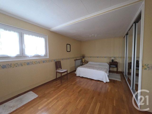 Maison à vendre - 4 pièces - 121 m2 - St Pierre Les Nemours - 77 - ILE-DE-FRANCE