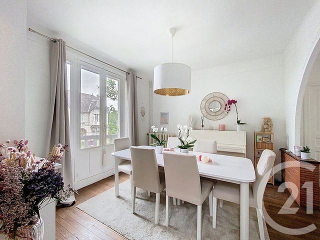 Maison &agrave; vendre - 5 pi&egrave;ces - 118 m2 - St Pierre Les Nemours - 77 - ILE-DE-FRANCE