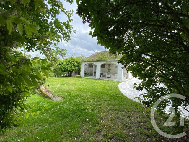 Maison à vendre - 7 pièces - 148 m2 - St Pierre Les Nemours - 77 - ILE-DE-FRANCE