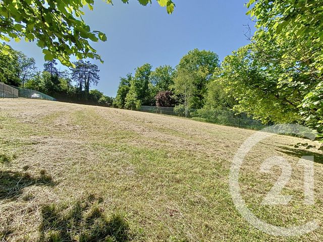 Terrain à vendre - 2500 m2 - St Pierre Les Nemours - 77 - ILE-DE-FRANCE