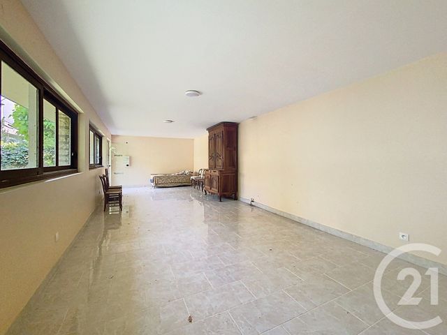 Maison à vendre - 9 pièces - 201 m2 - Nemours - 77 - ILE-DE-FRANCE