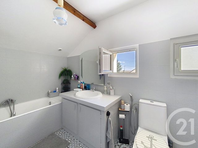 Maison à vendre - 7 pièces - 135 m2 - Ormesson - 77 - ILE-DE-FRANCE