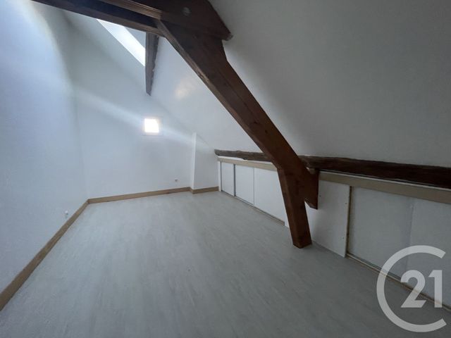 Appartement F3 &agrave; louer - 3 pi&egrave;ces - 76,74 m2 - Egreville - 77 - ILE-DE-FRANCE