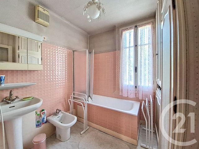 Maison &agrave; vendre - 7 pi&egrave;ces - 187 m2 - St Pierre Les Nemours - 77 - ILE-DE-FRANCE