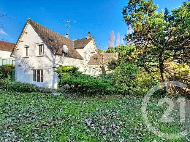 Maison &agrave; vendre - 7 pi&egrave;ces - 187 m2 - St Pierre Les Nemours - 77 - ILE-DE-FRANCE