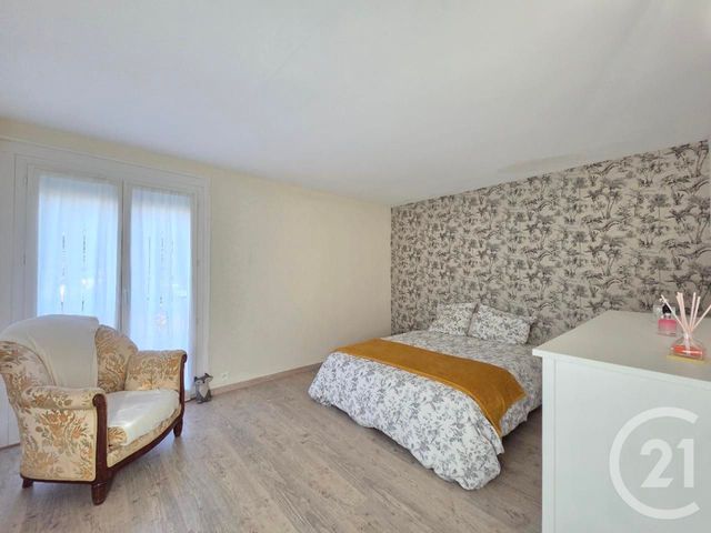 Maison à vendre - 4 pièces - 85 m2 - St Pierre Les Nemours - 77 - ILE-DE-FRANCE