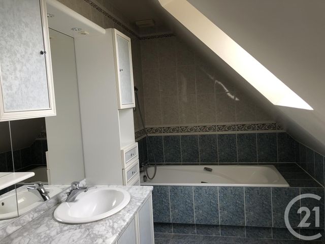 Maison &agrave; louer - 5 pi&egrave;ces - 128,35 m2 - Souppes Sur Loing - 77 - ILE-DE-FRANCE