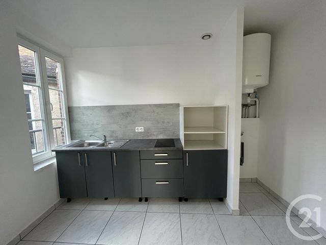 Appartement F2 &agrave; louer - 2 pi&egrave;ces - 46,77 m2 - Egreville - 77 - ILE-DE-FRANCE