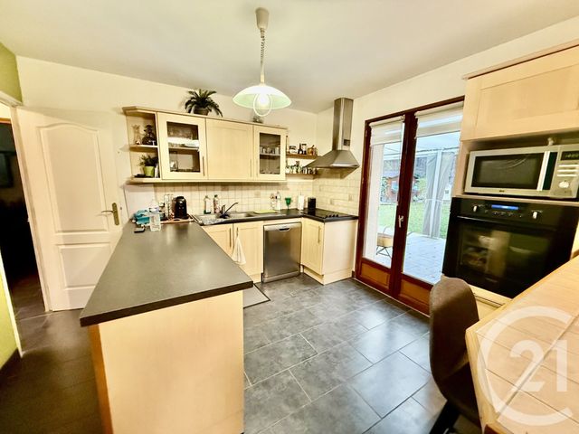 Maison &agrave; louer - 5 pi&egrave;ces - 115,56 m2 - Bazoches Sur Le Betz - 45 - CENTRE