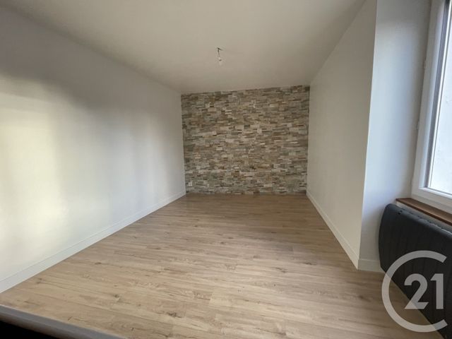 Appartement F2 &agrave; louer - 2 pi&egrave;ces - 40,30 m2 - Souppes Sur Loing - 77 - ILE-DE-FRANCE