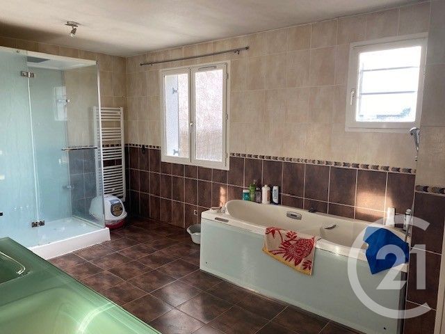 Maison &agrave; louer - 5 pi&egrave;ces - 118,60 m2 - Chateau Landon - 77 - ILE-DE-FRANCE